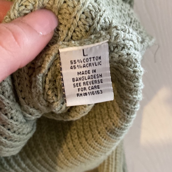 Cute green sweater - Picture 6 of 6